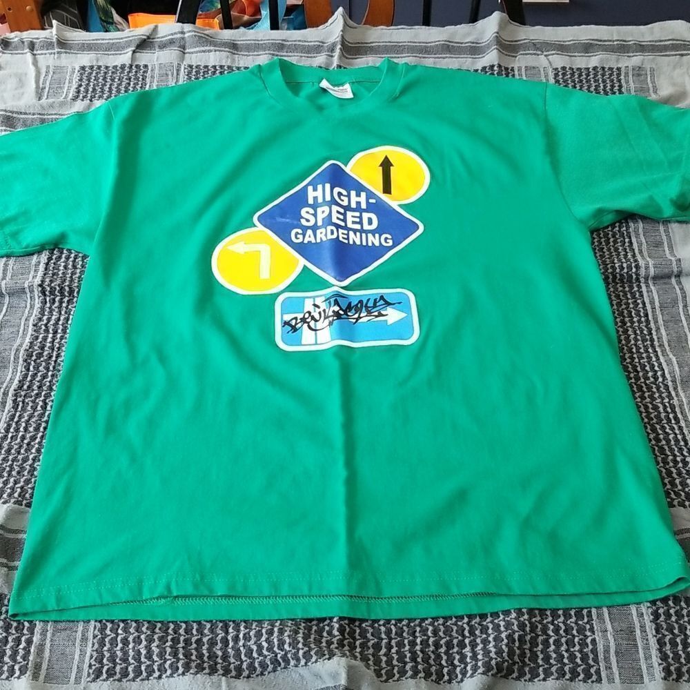 Vintage Art Gallery tee - Picture 2 of 7